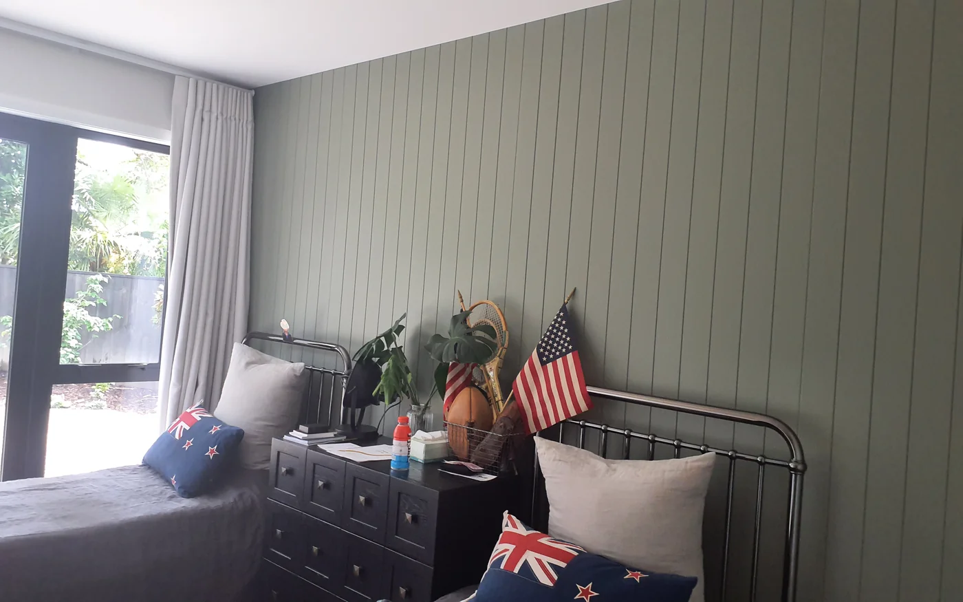 Window frame painting